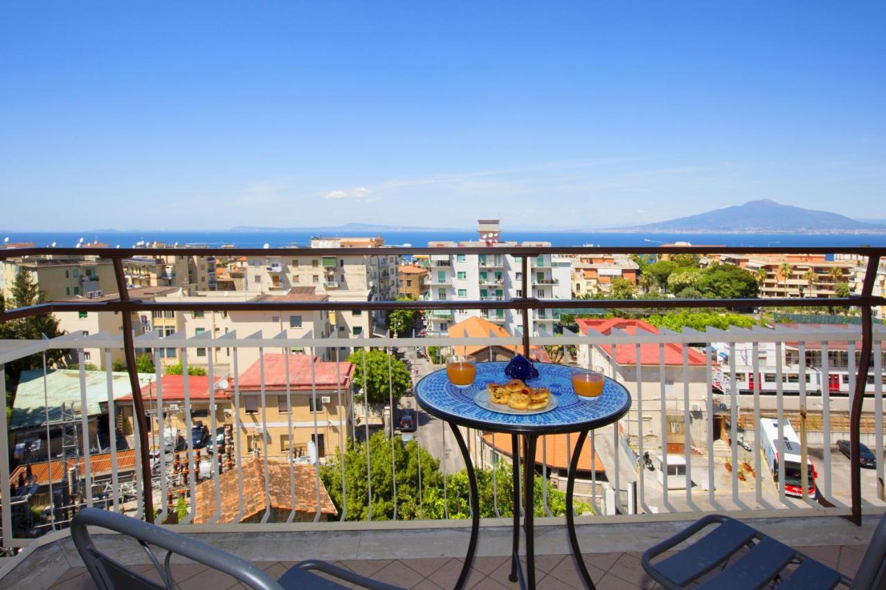 Amore Rentals - Appartamento Cielomare Sorrento Exteriér fotografie
