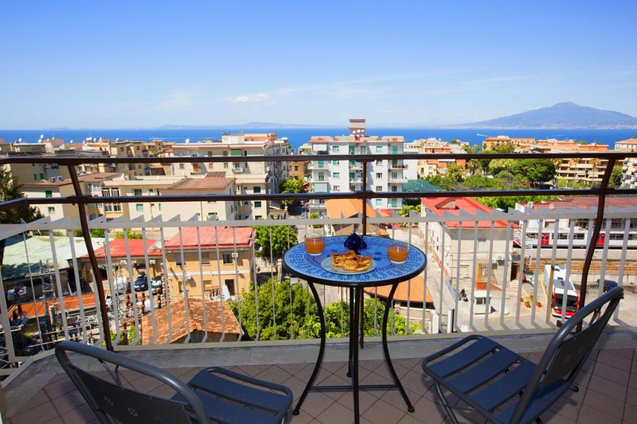 Amore Rentals - Appartamento Cielomare Sorrento Exteriér fotografie