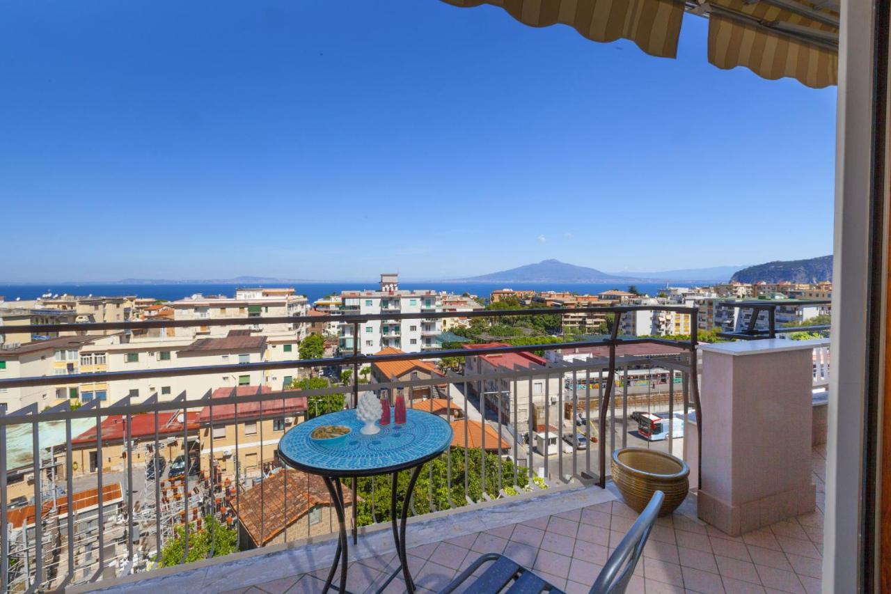 Amore Rentals - Appartamento Cielomare Sorrento Exteriér fotografie